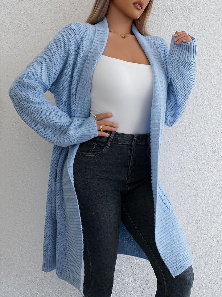 Cardigan en tricot pour femmes avec coupe ouverte et mélange de textures modernes Chic & Stil