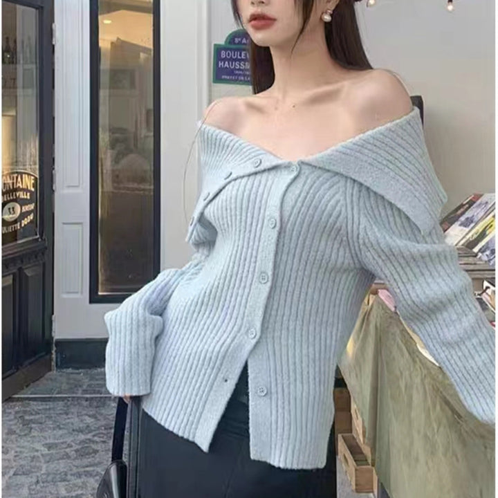 Cardigan pour femmes avec col élégant et détails de boutons Chic & Stil