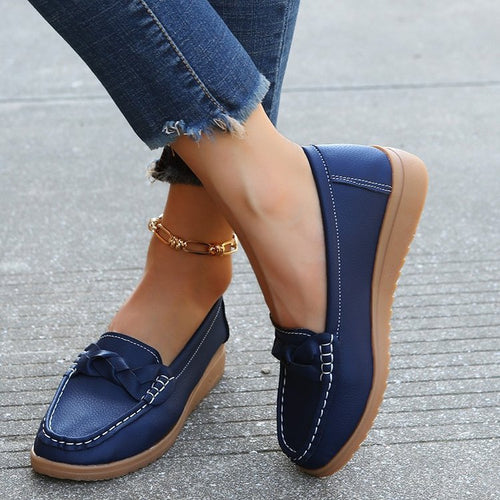 Women's Moccasins with Stylish Bow Applique and Non-Slip Sole Amarae