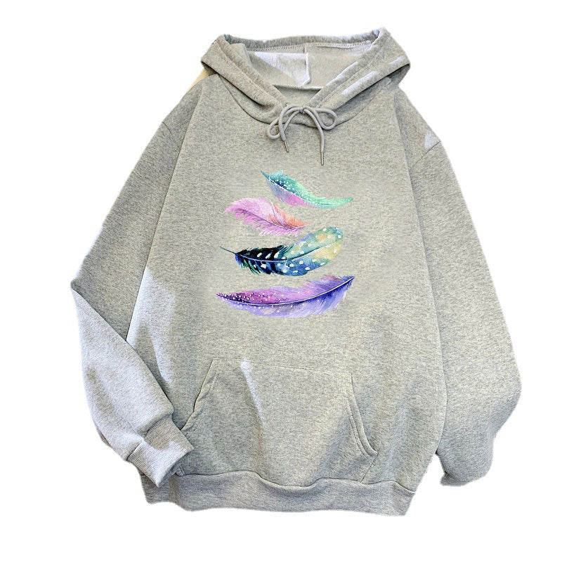 Women's hoodie with artistic feather motif Chic & Stil