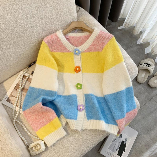 Cardigan pour femmes à motifs avec des détails de boutons colorés et une coupe décontractée Chic & Stil