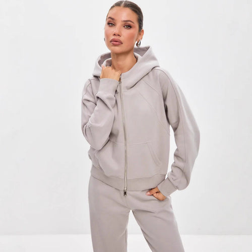 Relaxed fleece jogging set for women with high collar and full zip closure Amarae