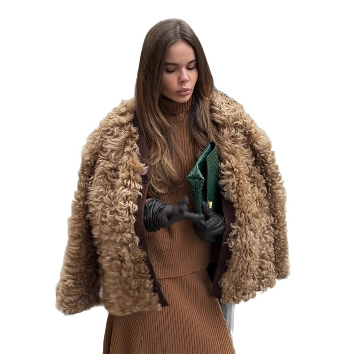 Women's short jacket made of curly teddy faux fur with oversized cut Amarae