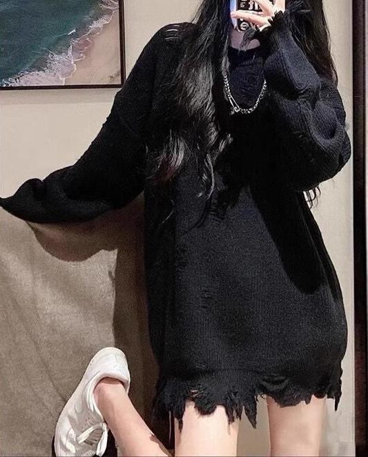 Oversized knit dress for ladies with frayed hem Lune London