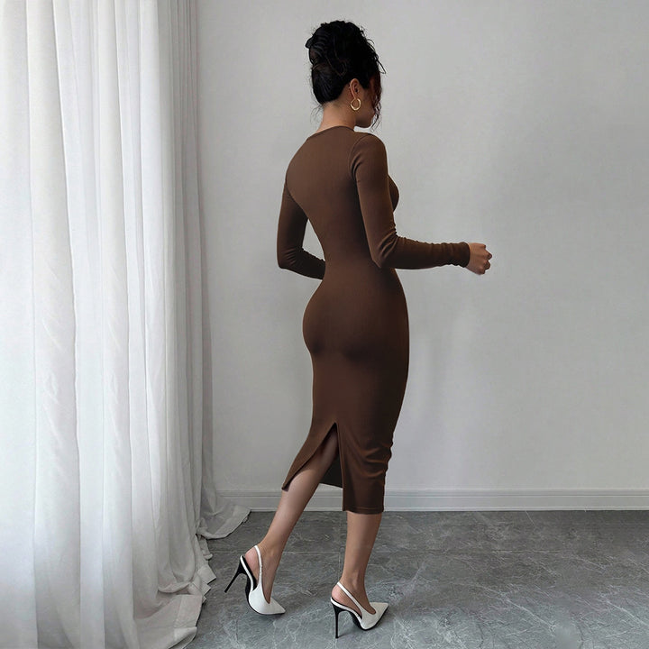 Robe midi en jersey ajustée pour femmes avec détail torsadé et manches longues Chic & Stil