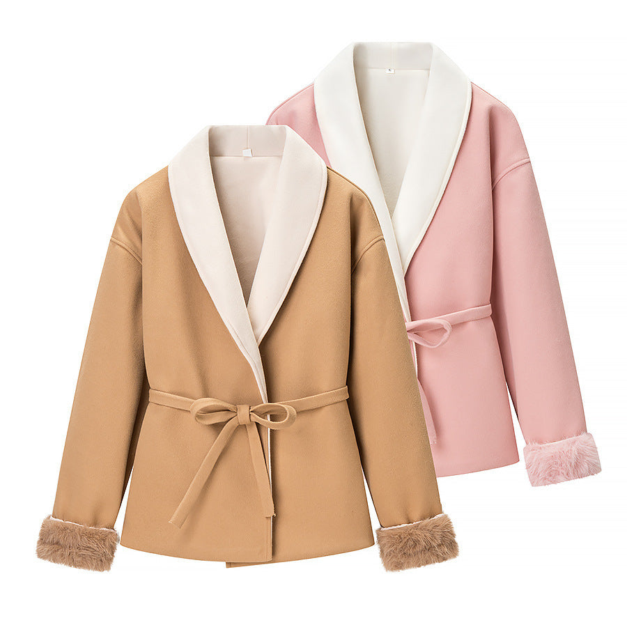 Veste confortable pour femmes avec doublure douce et ceinture à la taille Chic & Stil