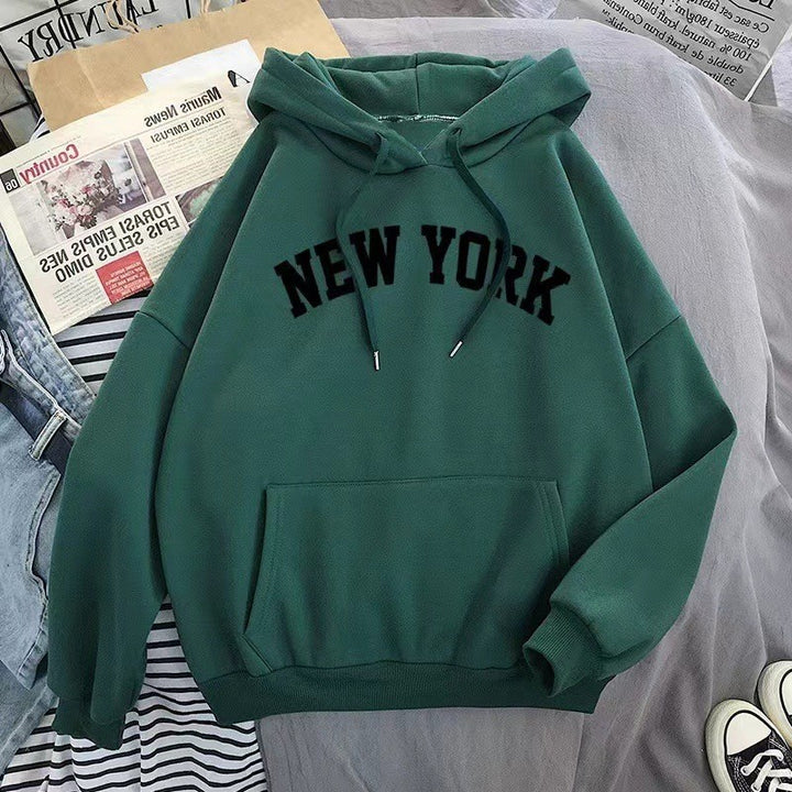 Women's hoodie with sporty New York print Chic & Stil