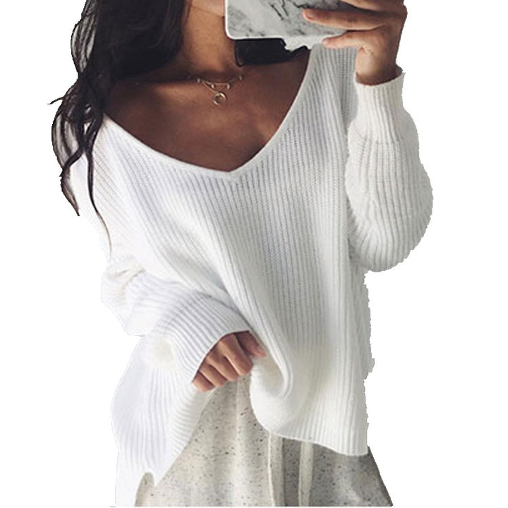 Chunky knit sweater for women with V-neck and relaxed fit Lune London