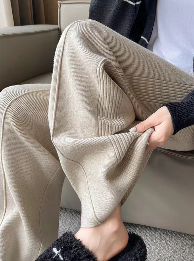 Pantalons larges en tricot pour femmes avec un design texturé Chic & Stil