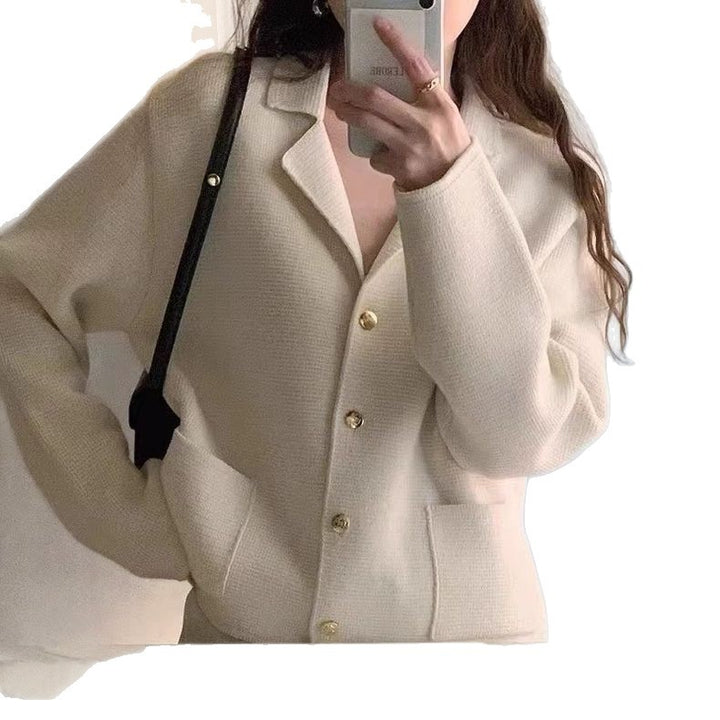 Veste Boucle Élégante pour Femmes avec Boutons Dorés Chic & Stil