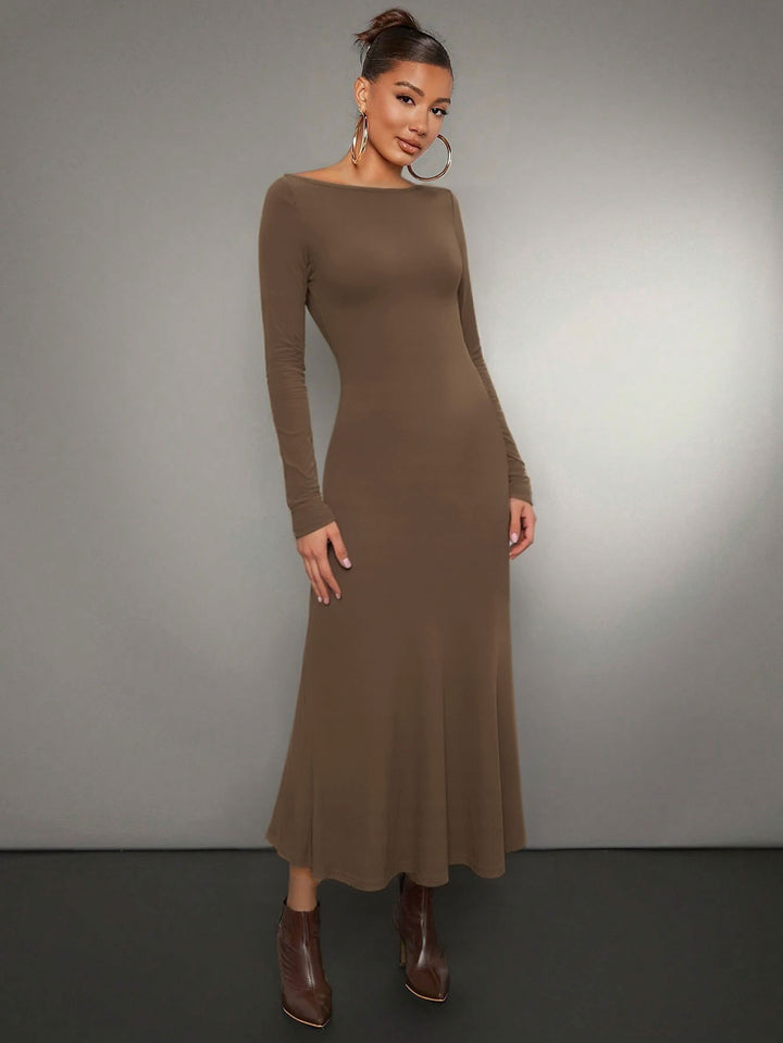 Robe midi à manches longues pour femmes avec encolure ronde élégante et ourlet volant Chic & Stil