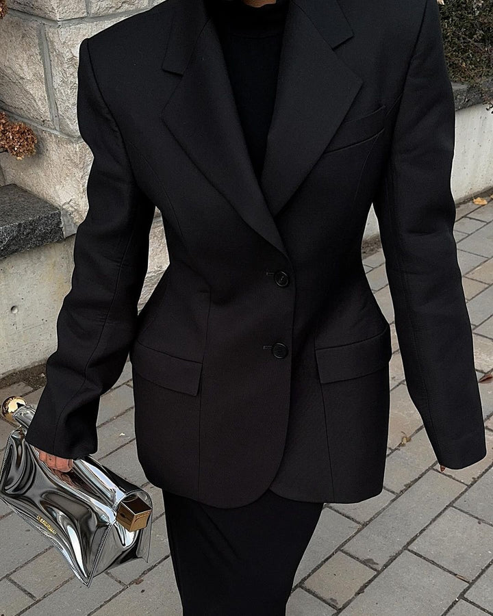Oversized women's jacket with an elegant cut and striking details Lune London