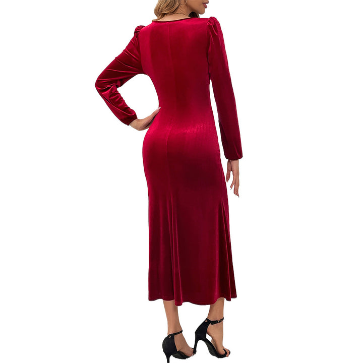 Robe midi en velours élégante pour femmes avec manches longues et décolleté en forme de cœur Chic & Stil