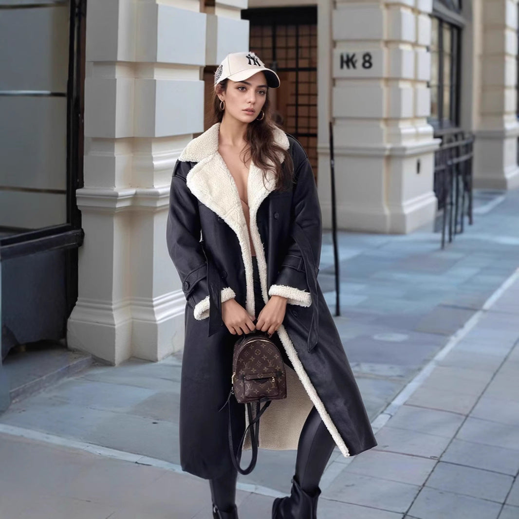Ladies elegant coat with lining Lune London
