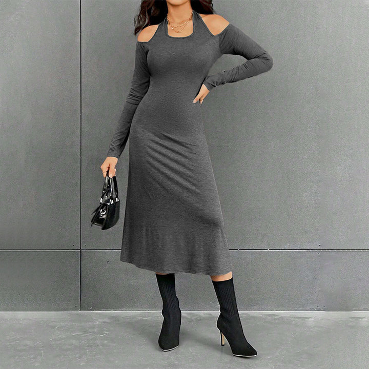 Robe maxi pour femmes avec une coupe chic et des détails découpés élégants Chic & Stil