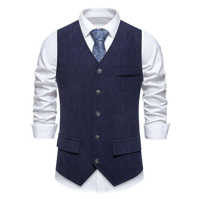 Elegant suit vest for men with a classic herringbone design and practical pockets Lune London