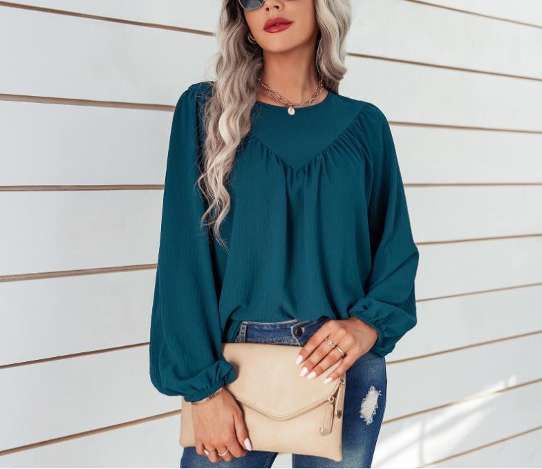Casual blouse for women with flared sleeves and a fine ribbed texture Lune London