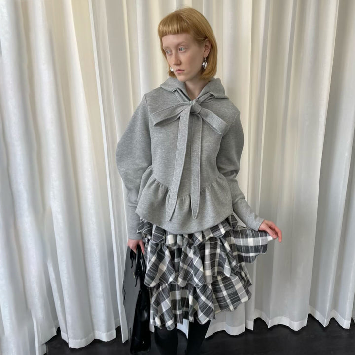 Sweater woman with tie detail and ruffles Lune London