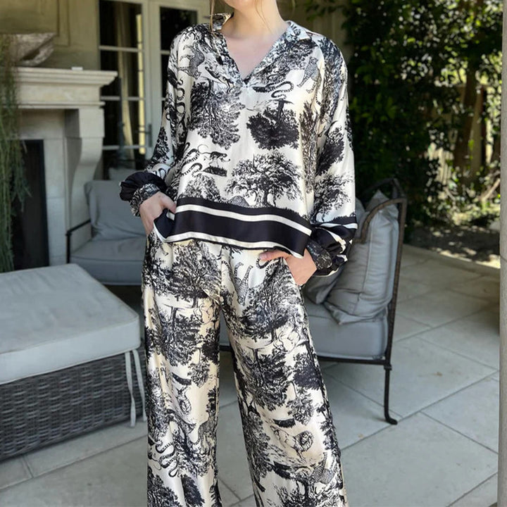 Top en soie élégant pour femmes avec coupe décontractée et pantalon assorti Chic & Stil