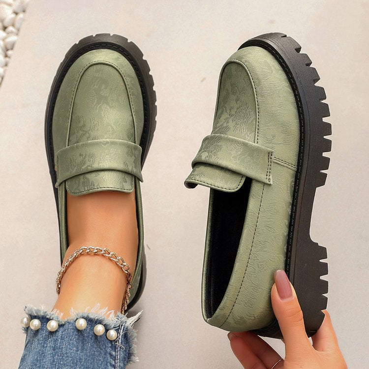 Loafers for women with a robust profile and elegant design Lune London
