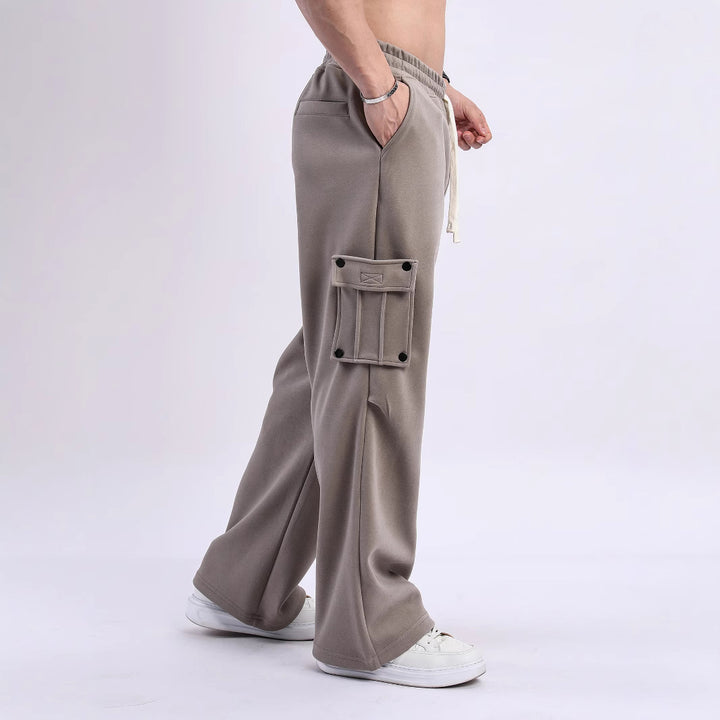 Cargo jogger pants for men with side pockets and elastic waistband Lune London
