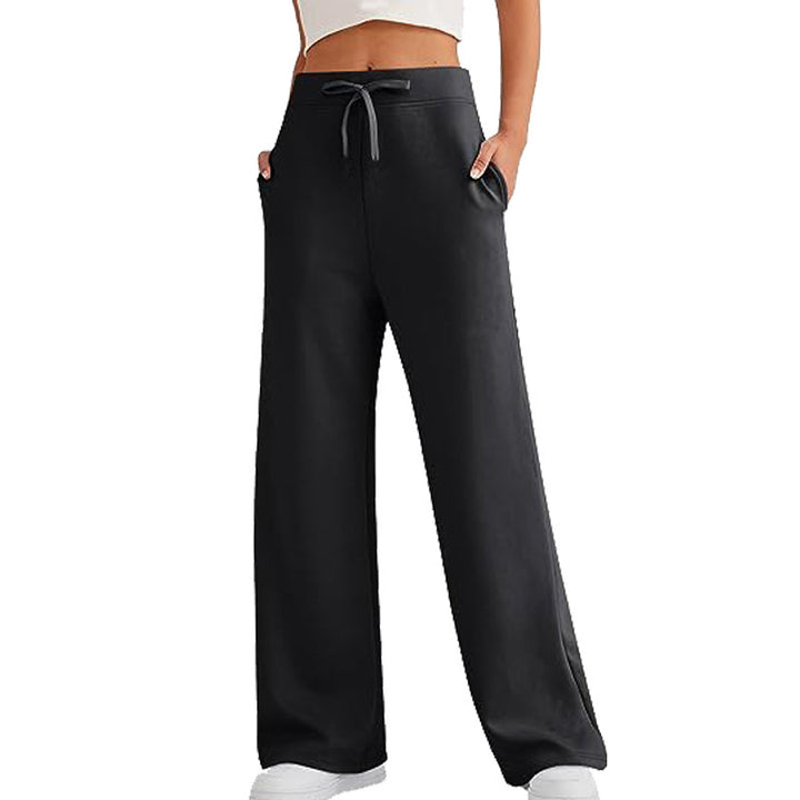 Loose women's leisure pants with elastic waist and practical pockets Lune London