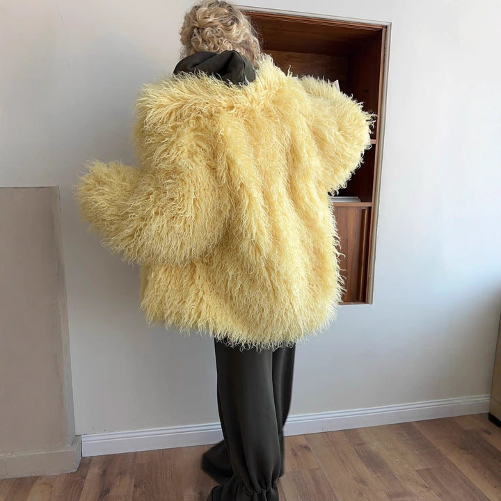 Ladies Luxurious and plush faux fur jacket Lune London