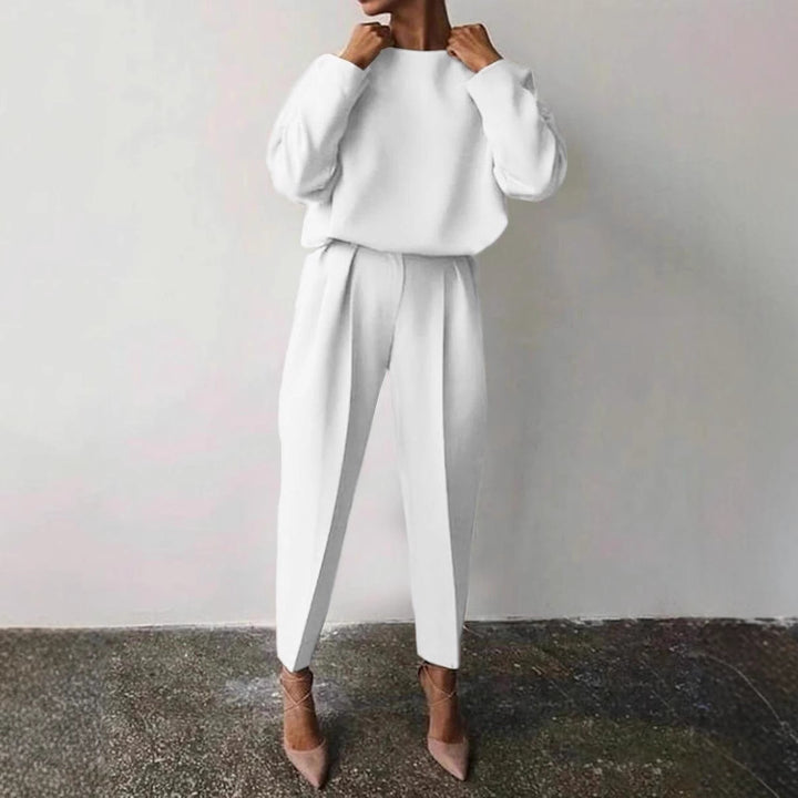 Lune London oversized casual outfit for women