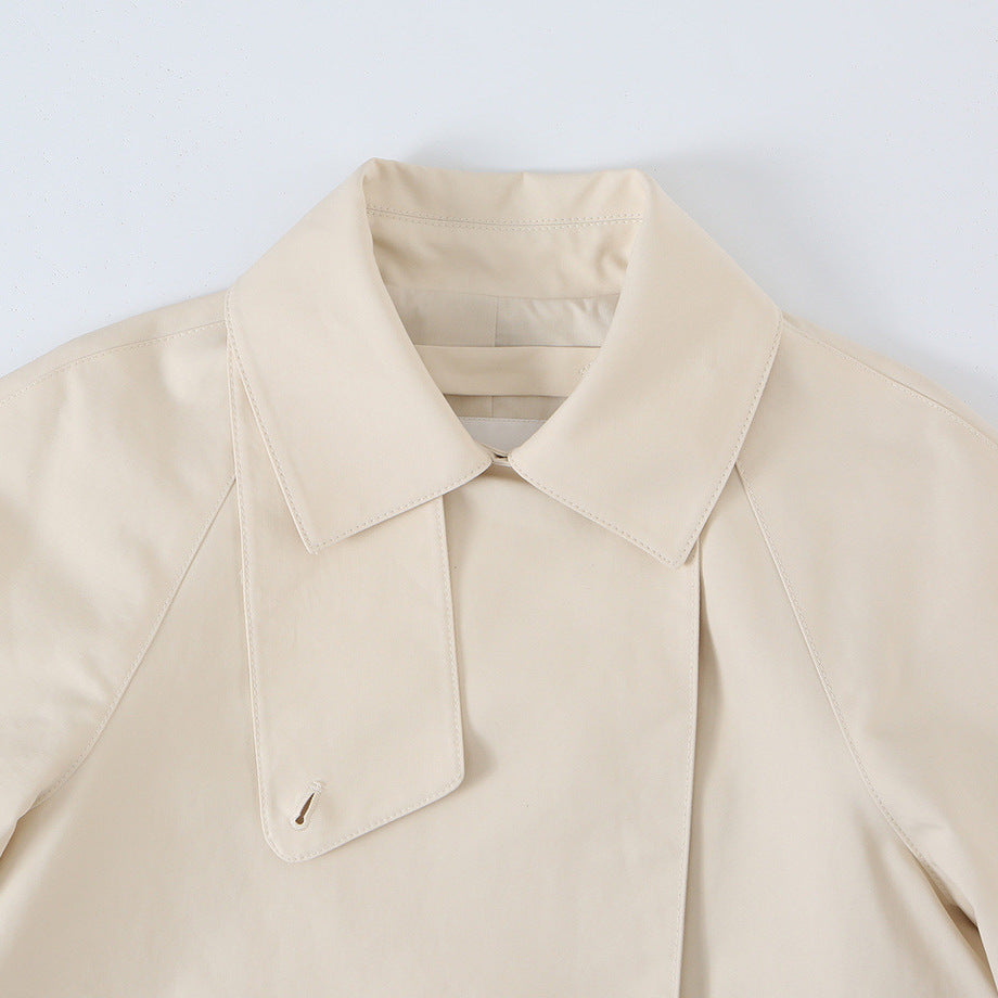 Ladies short jacket in boxy cut with concealed button placket and shirt collar Amarae