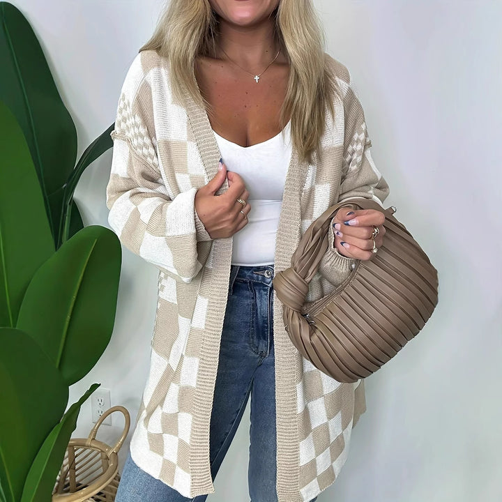 Ladies Oversize Cardigan with plaid pattern Lune London
