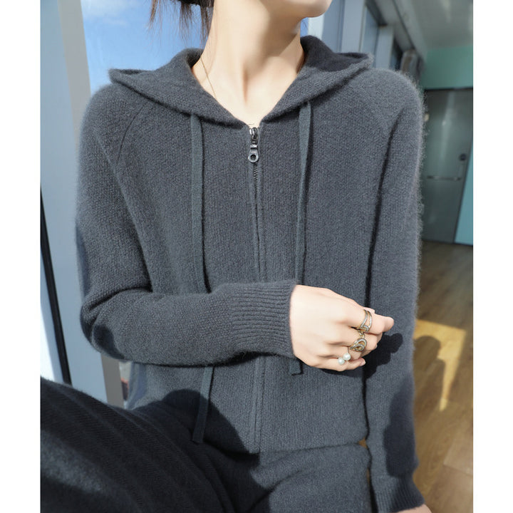 Veste à capuche confortable pour femmes avec matériau doux et fermeture éclair Chic & Stil
