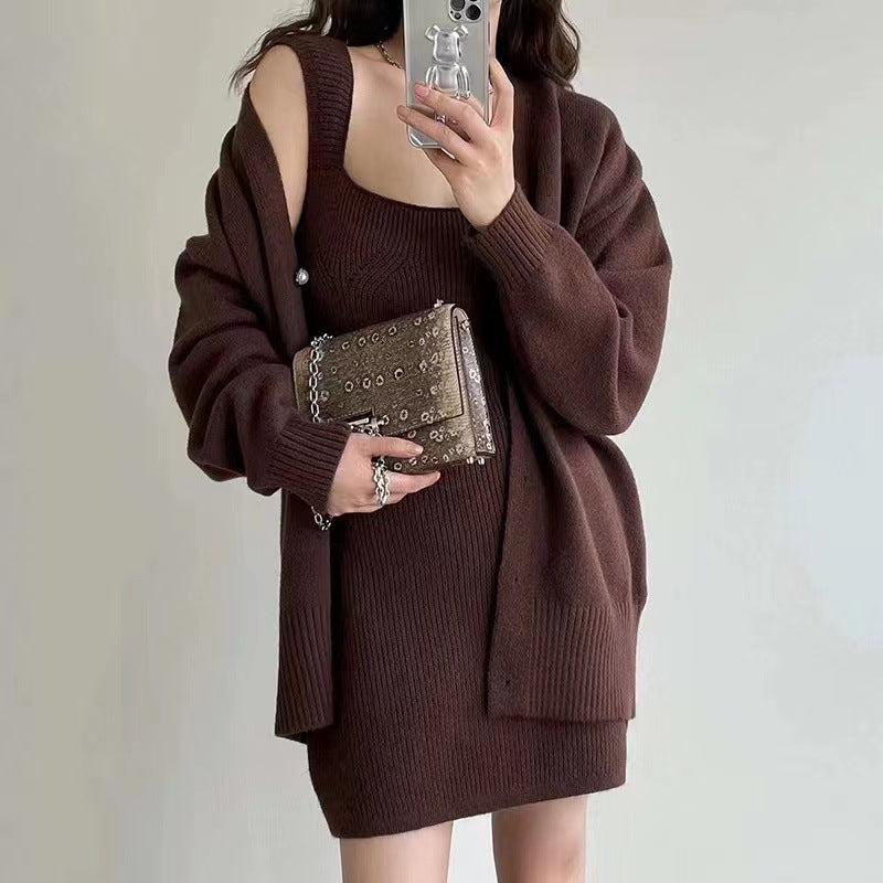 Robe tricotée pour femme au design minimaliste avec cardigan amovible Chic & Stil