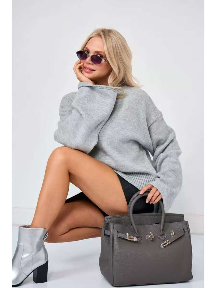 Fashion sweater for women with a loose fit and wide edges Lune London