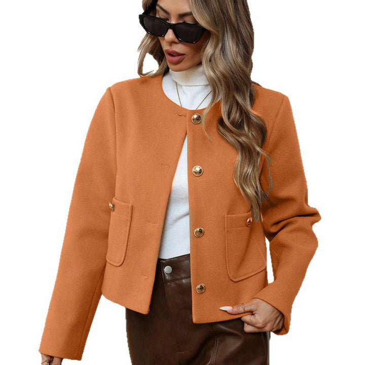 Short blazer jacket for women with practical pockets and golden buttons Lune London