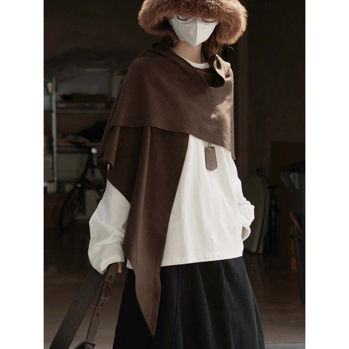 Womens Loose Long Sleeve Poplin Shirt with Concealed Button Placket and Extended Back
