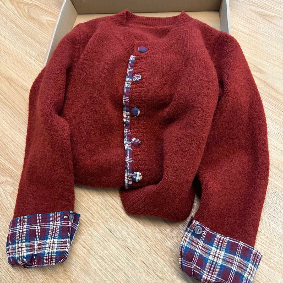 Cardigan pour femmes avec un design de boutons créatif et un doublure contrastante Chic & Stil