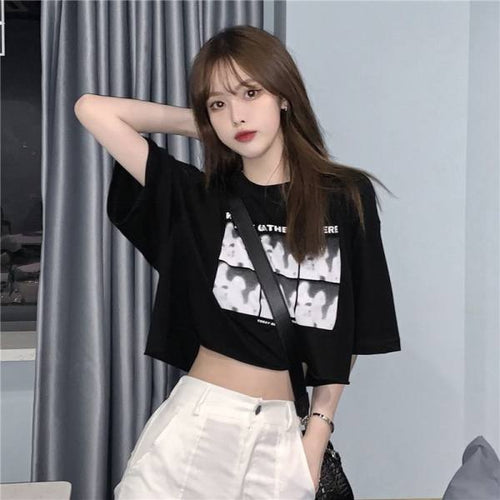 Women's Cropped T-Shirt with creative graphic print and casual fit