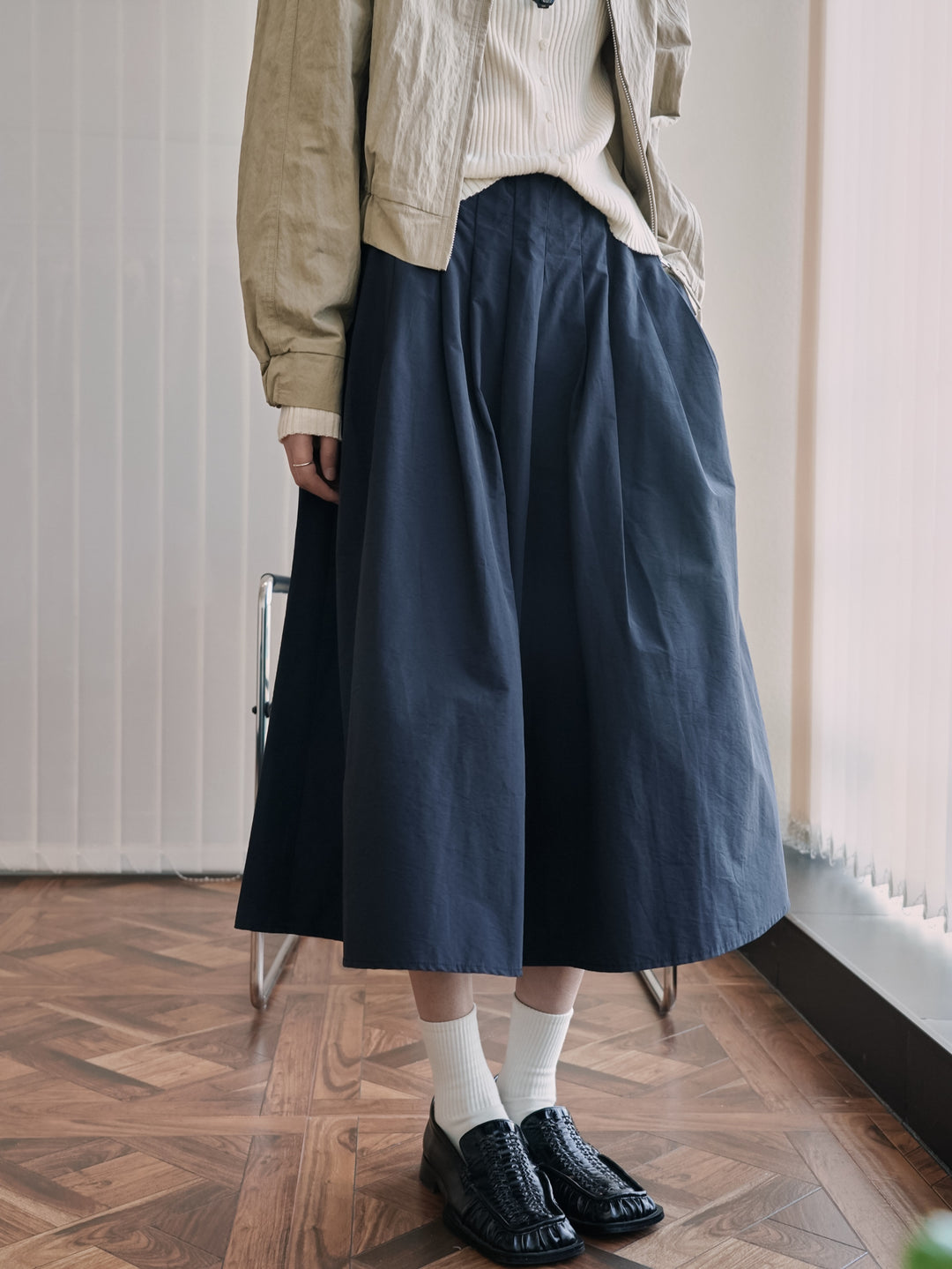 Women's Wide Swinging Midi Skirt with High Waist and Soft Pleats Amarae