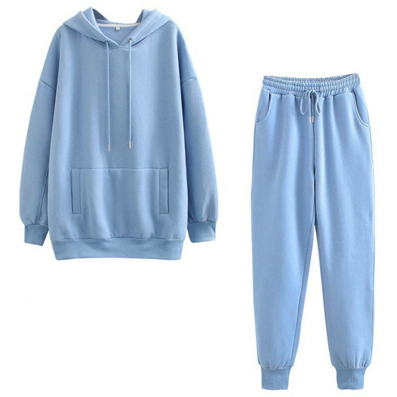 Casual loungewear set for women with a comfy hoodie and comfy joggers Lune London