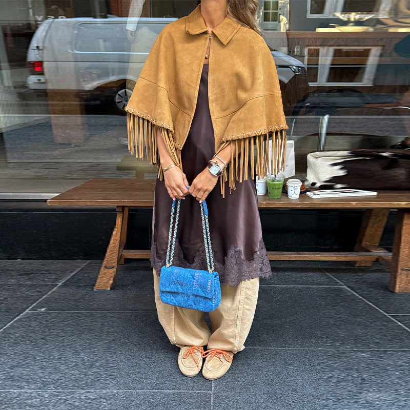 Women Fringe Cape made of Suede Imitation with Eyelets and Lapel Collar Amarae