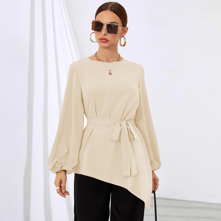 Chemisier asymétrique pour femmes avec ceinture à la taille Chic & Stil