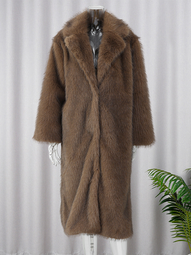 Women’s faux fur coat with classic collar Lune London