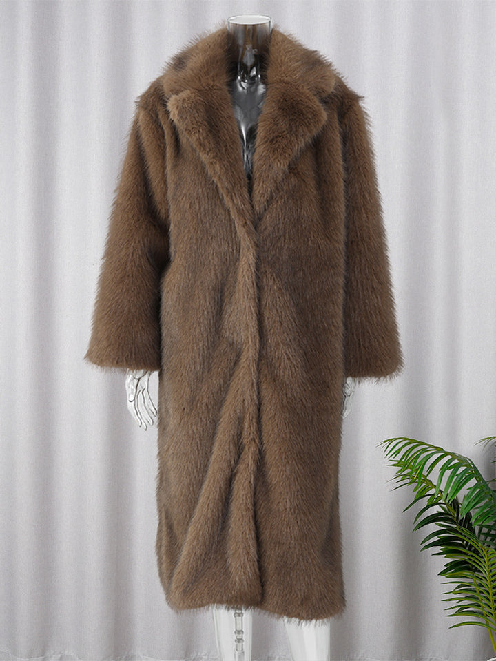 Women’s faux fur coat with classic collar Lune London