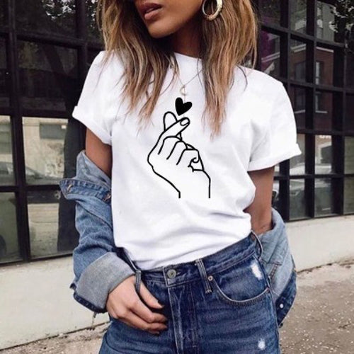 T-shirt femme avec design de cœur créatif et coupe décontractée Chic & Stil