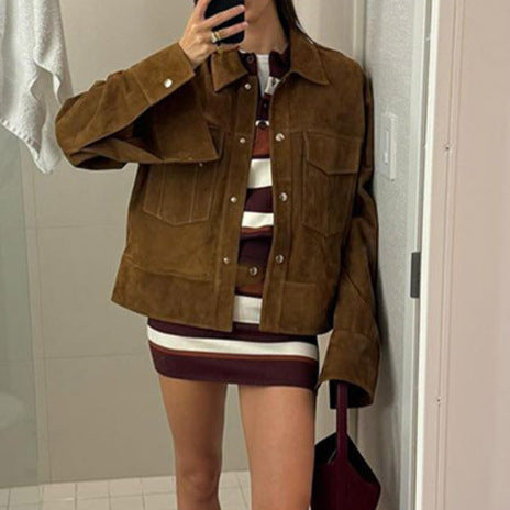 Ladies Elegant Suede Jacket with Practical Pockets and Chic Modern Cut