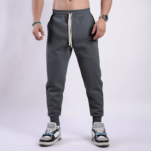 Comfortable jogging pants for men with elastic waistband and side pockets Amarae