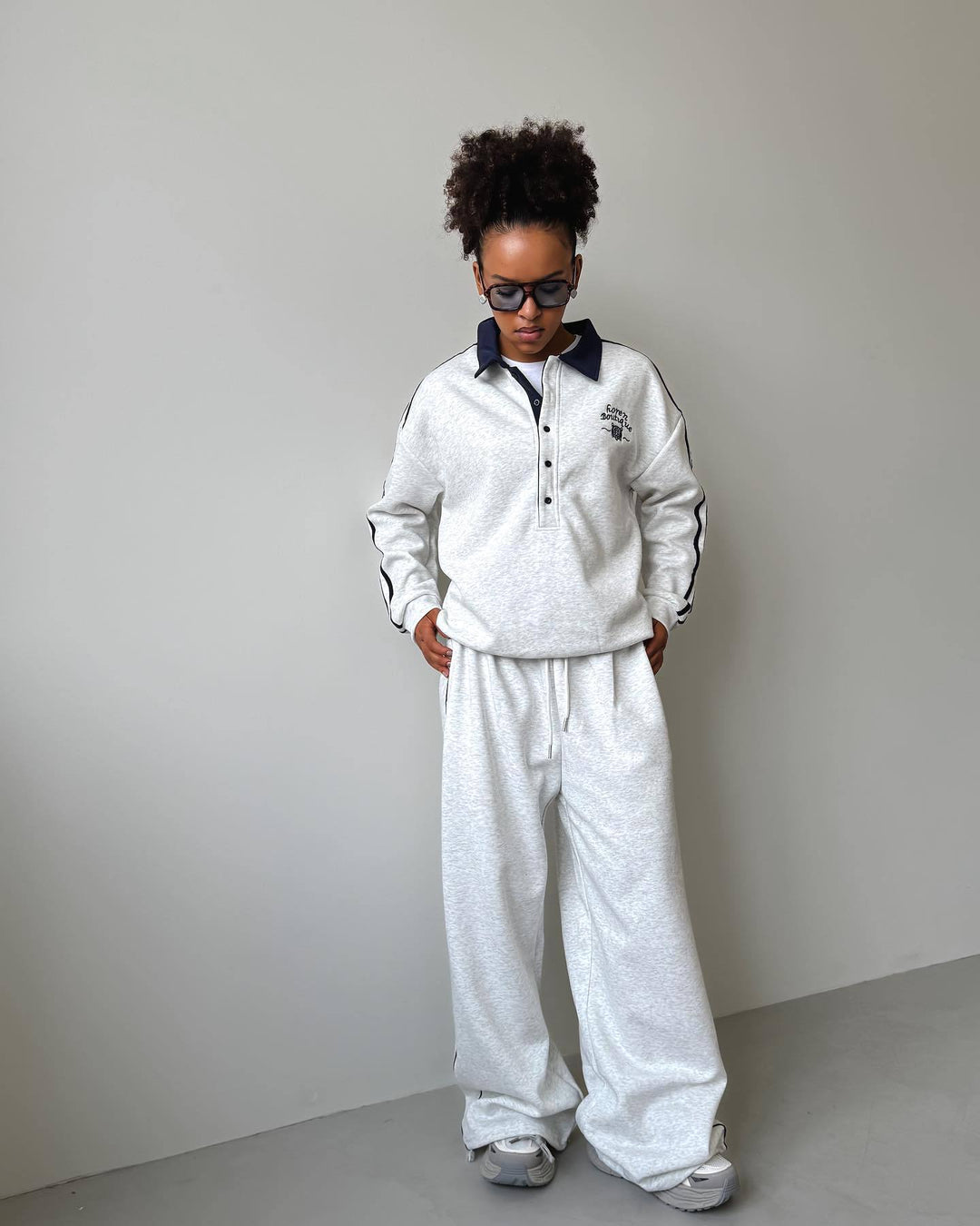 Women’s sporty leisure set with a trendy collar and wide legs Lune London