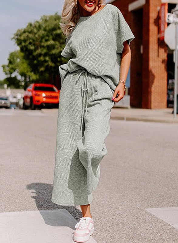 Casual jumpsuit set for ladies in soft material with elastic waist and wide legs Lune London