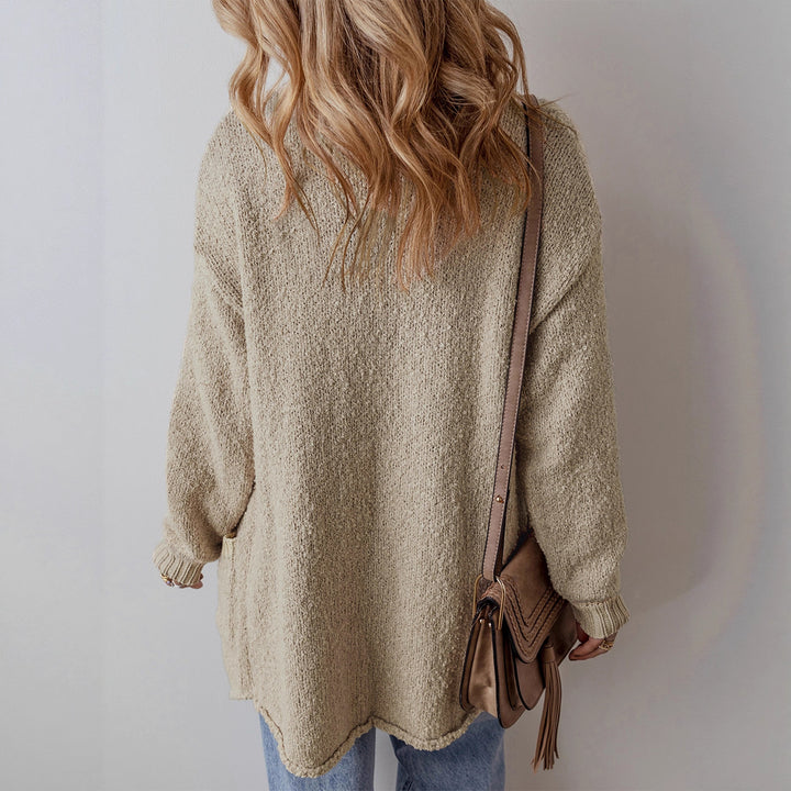 Ladies oversized sweater with practical pockets and contrasting collar Lune London