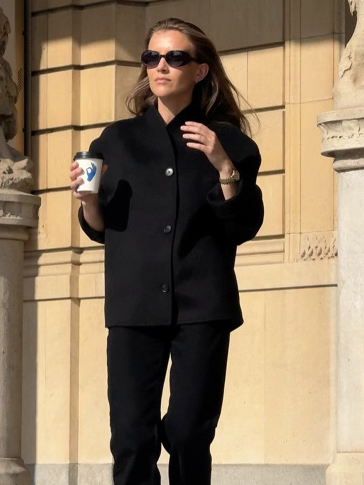 Women's short coat made of wool blend with boxy silhouette and distinctive button placket Amarae
